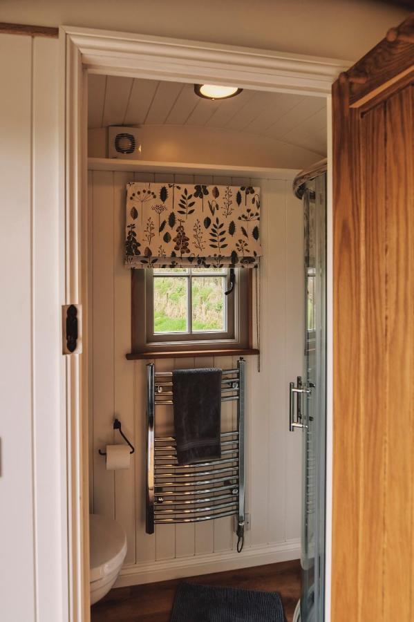 Luxury Shepherd'S Hut On Flower Farm With Outdoor Bath In Mid Cornwall Truro Eksteriør bilde